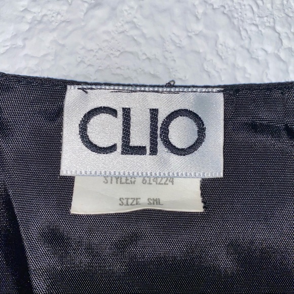 Clio Velvet Vest with Details Beads - Picture 5 of 9